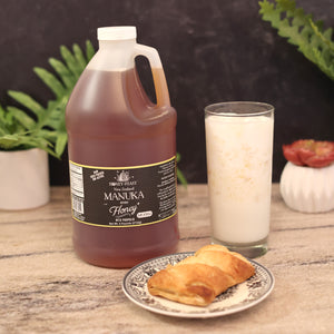 HONEY FEAST Propolis Infused Raw Manuka Honey | New Zealand Manuka Honey Blend with Propolis | Bulk Honey | MGO182 | Patent Pending Formula | 6lb Jar